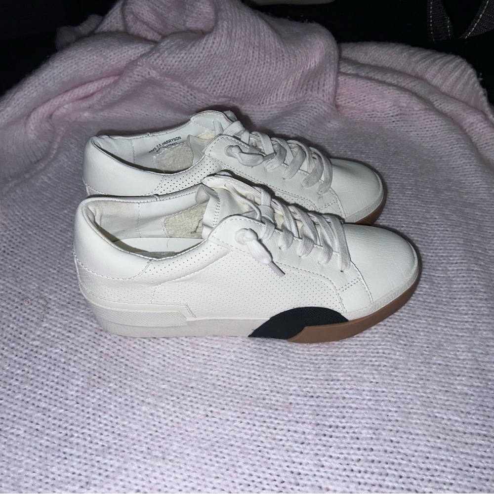 Dolce Vita Sneakers